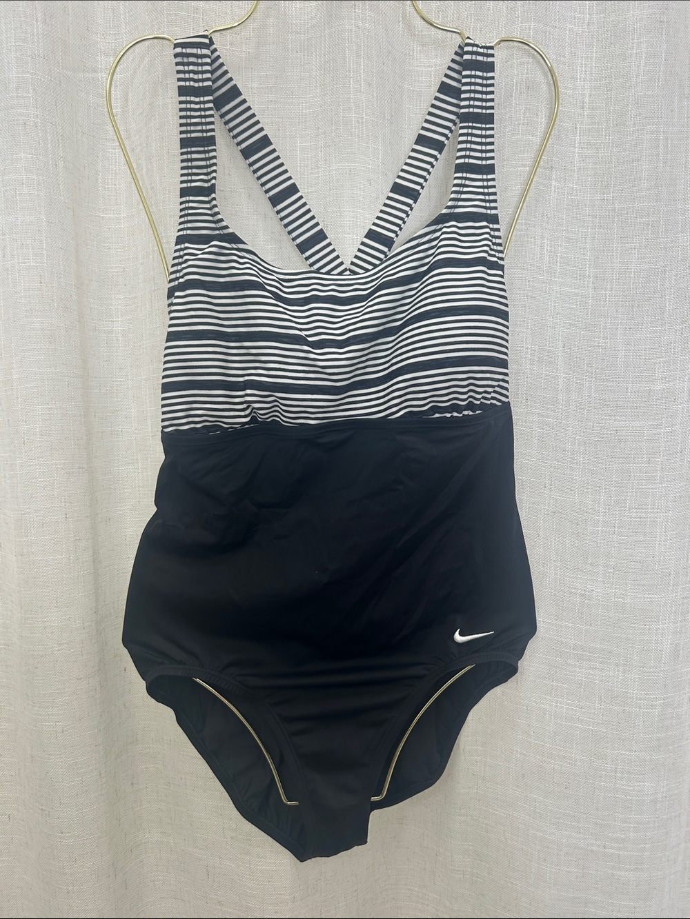 Nike Black and White Striped One-Piece Swimsuit Size Large Excellent Condition
